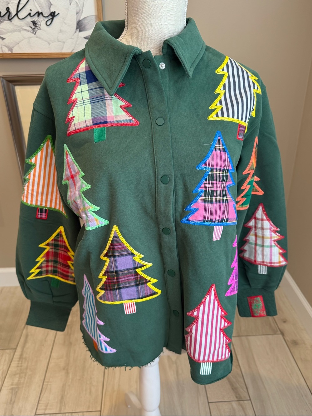 New! QUEEN OF SPARKLES Green Multicolor Plaid Sequin Christmas Tree Shacket - Picture 4 of 12